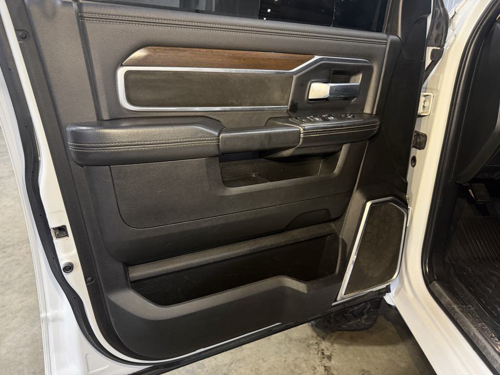 Used 2022 RAM 2500 Laramie AWD/4WD image 12