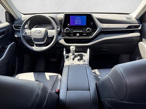 Certified 2026 Toyota Highlander XLE AWD/4WD image 23