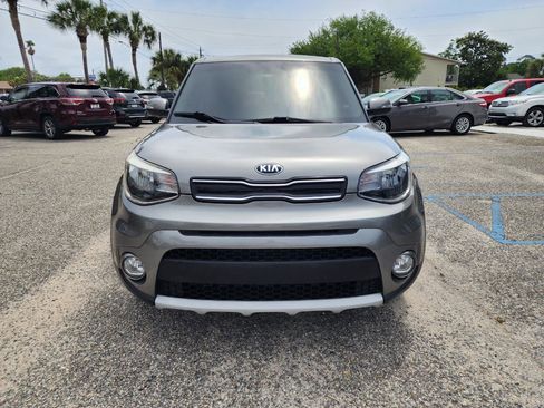 Used 2019 Kia Soul + FWD image 8