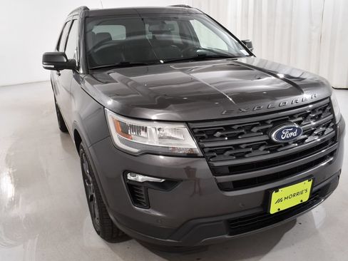 Used 2019 Ford Explorer XLT w/ Equipment Group 202A AWD/4WD image 4