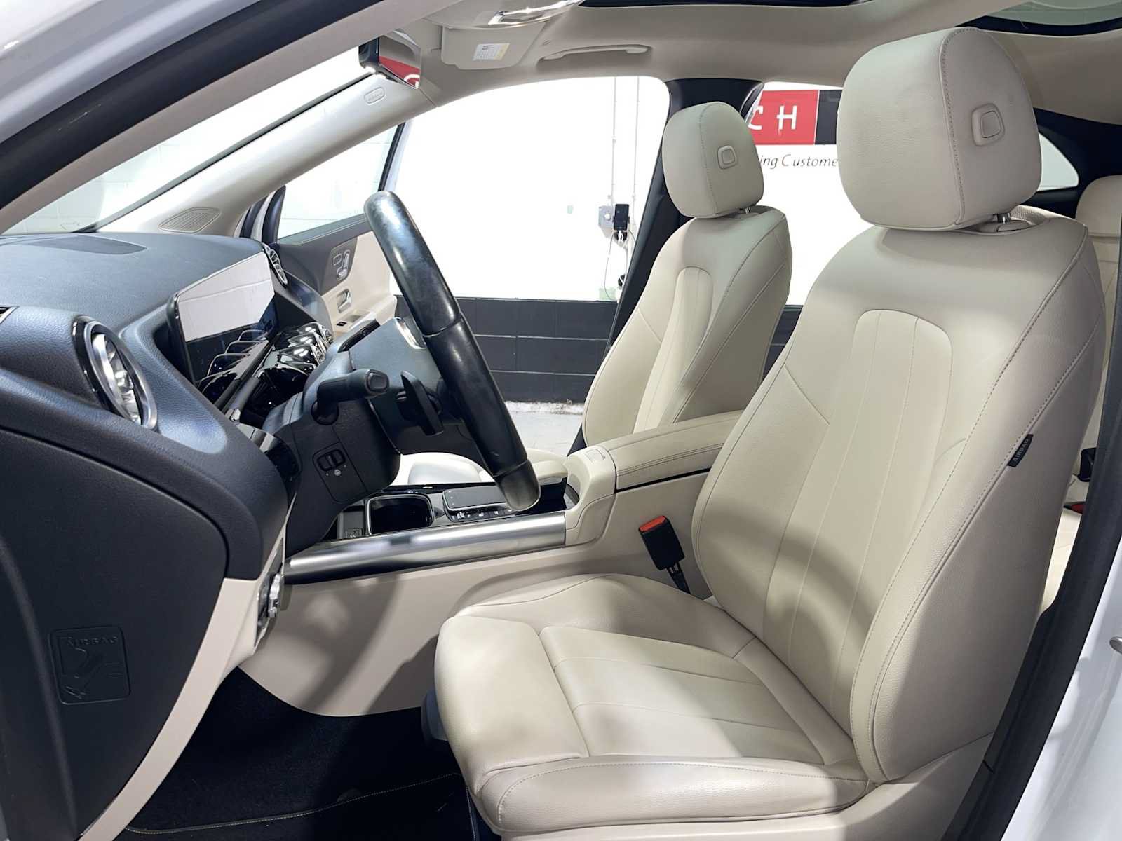 Used 2021 Mercedes-Benz GLA 250 4MATIC image 11