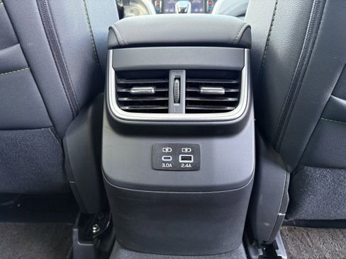 Used 2025 Subaru Outback Onyx Edition image 32