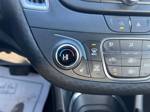 Used 2025 Chevrolet Malibu LT image 22