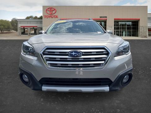 Used 2017 Subaru Outback 3.6R Limited AWD/4WD image 2