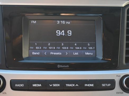 Used 2022 Hyundai Accent SE image 22