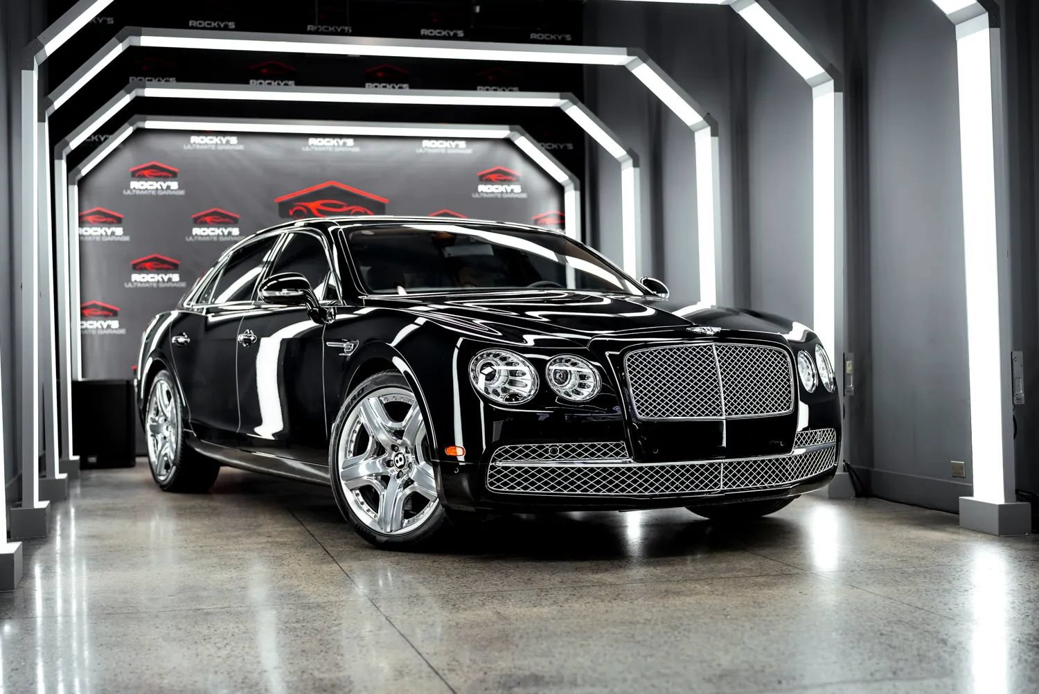 Used 2014 Bentley Flying Spur W12 AWD/4WD image 1