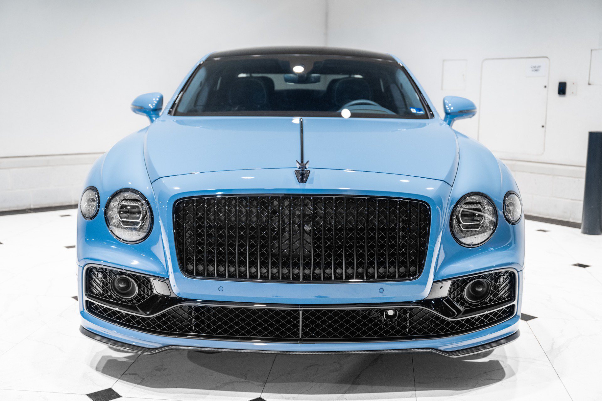 Used 2024 Bentley Flying Spur V8 AWD/4WD image 8