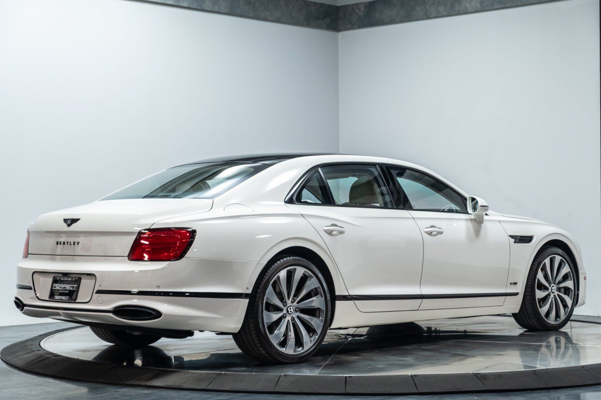 Used 2021 Bentley Flying Spur W12 AWD/4WD image 19