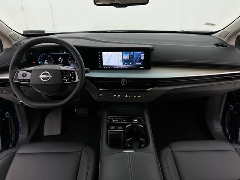 Used 2025 Nissan Murano SL image 2