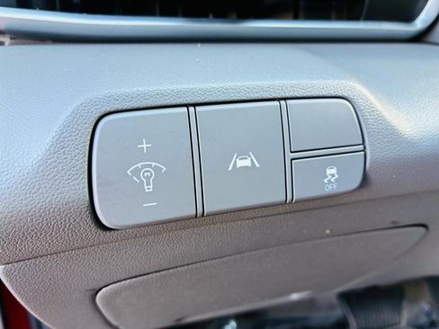Used 2023 Hyundai Elantra SEL FWD image 27