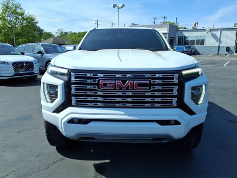 Used 2025 GMC Canyon Denali AWD/4WD image 2