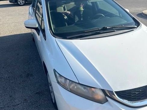 Used 2014 Honda Civic LX image 4
