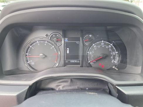 Used 2021 Toyota 4Runner SR5 AWD/4WD image 34