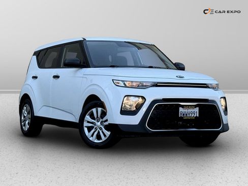 Used 2021 Kia Soul LX image 19