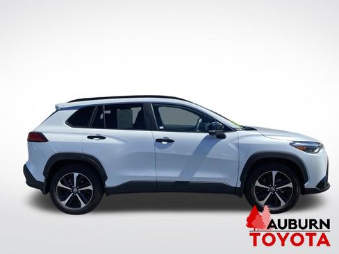 Used 2025 Toyota Corolla Cross AWD Hybrid w/ Convenience Package image 8