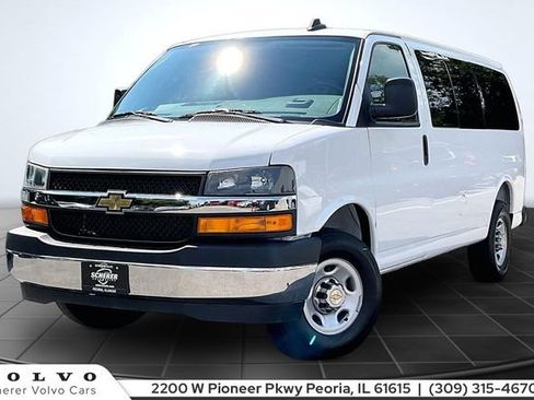 Used 2025 Chevrolet Express 2500 LT w/ LT Preferred Equipment Group RWD image 1