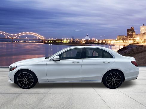 Used 2021 Mercedes-Benz C 300 Sedan image 2