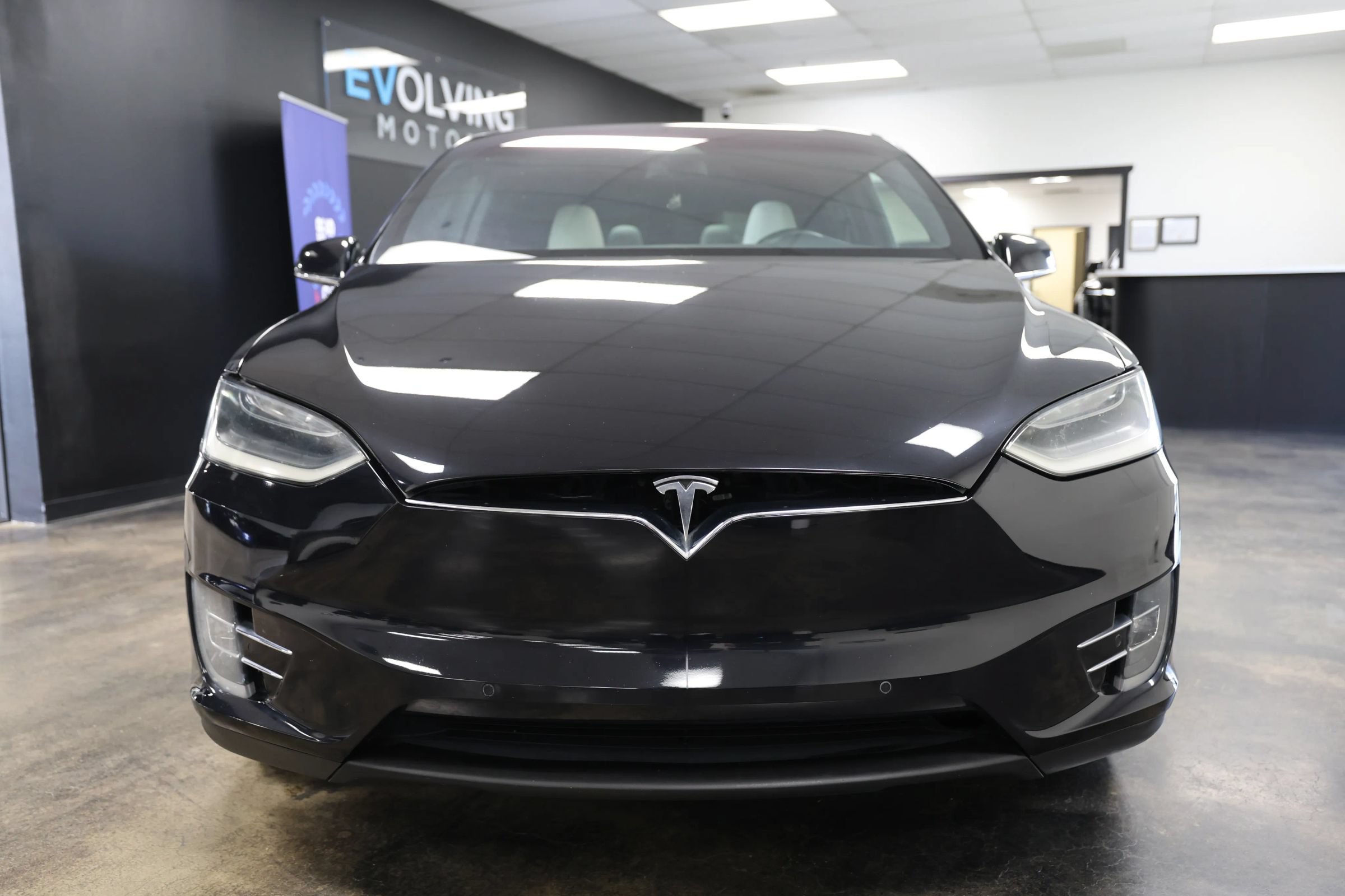 Used 2017 Tesla Model X 90D AWD/4WD image 7