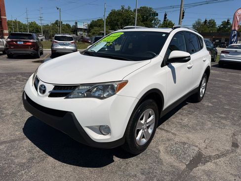 Used 2013 Toyota RAV4 XLE AWD/4WD image 4
