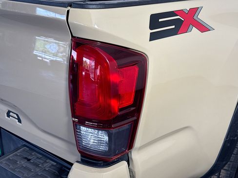 Used 2020 Toyota Tacoma SR w/ SX Package image 33