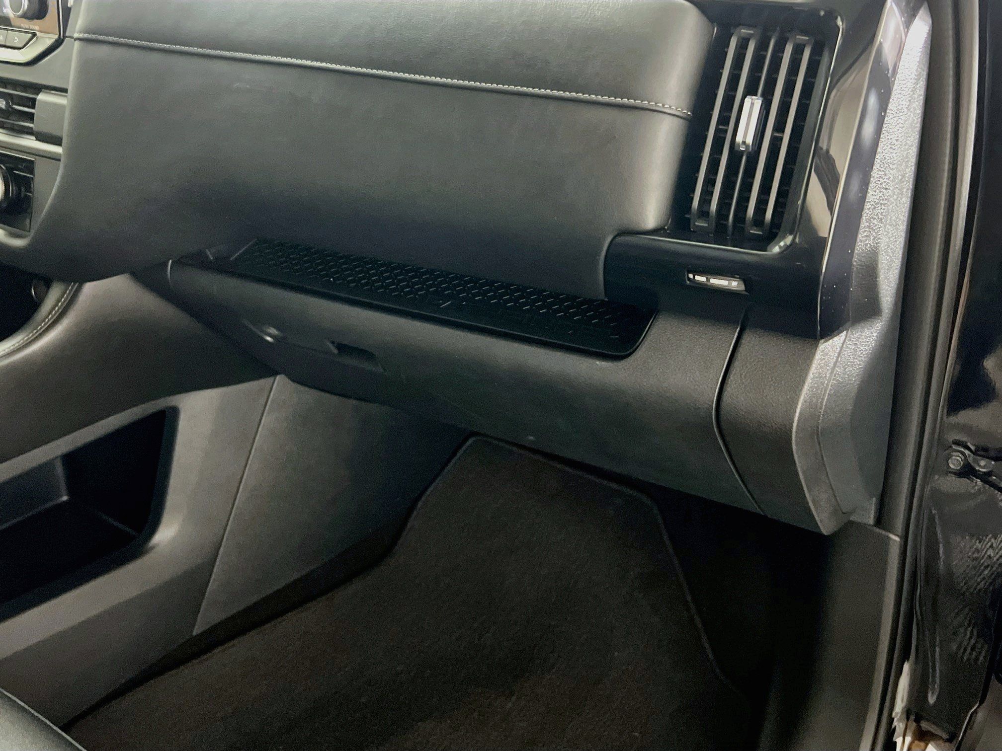 Used 2024 Nissan Pathfinder S AWD/4WD image 34