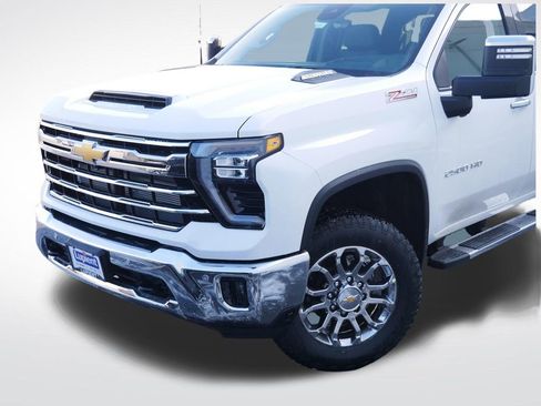 New 2026 Chevrolet Silverado 2500 LTZ w/ LTZ Premium Package AWD/4WD image 29