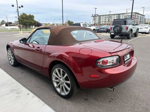 Used 2008 MAZDA MX-5 Miata Grand Touring w/ Premium Pkg RWD image 4