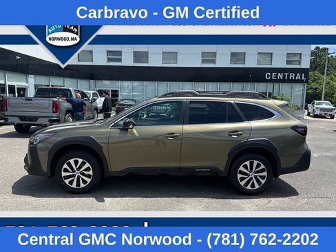 Used 2024 Subaru Outback Premium AWD/4WD image 2