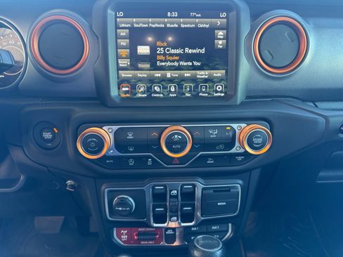 Used 2021 Jeep Gladiator Mojave AWD/4WD image 14