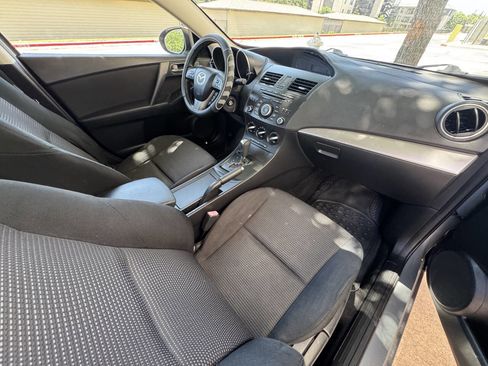 Used 2012 MAZDA MAZDA3 i Touring FWD image 10