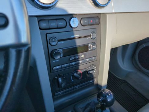 Used 2005 Ford Mustang GT image 28