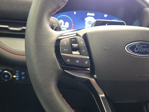Used 2025 Ford Explorer ST AWD/4WD image 29