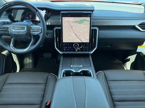 New 2027 GMC Acadia Denali Ultimate w/ LPO, Black Badging Package AWD/4WD image 9