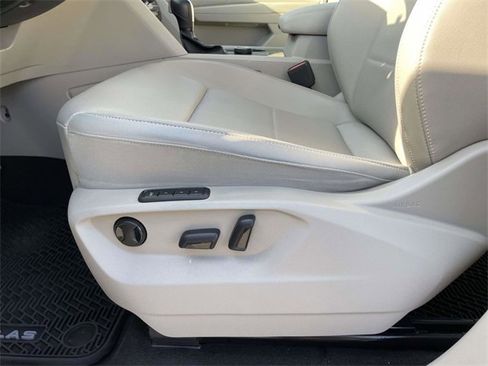 Used 2021 Volkswagen Atlas SEL R-Line image 22
