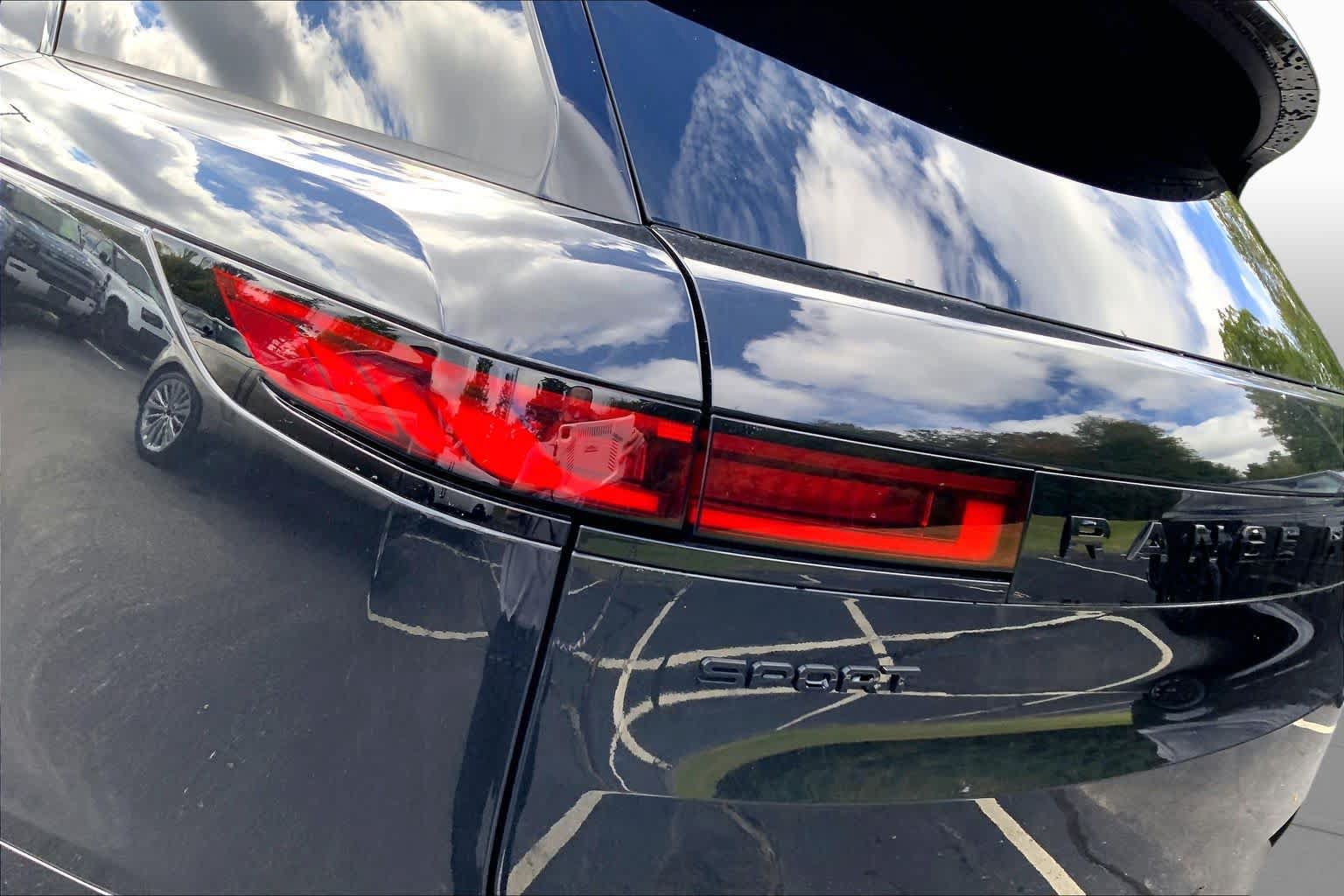New 2026 Land Rover Range Rover Sport Dynamic SE AWD/4WD image 5