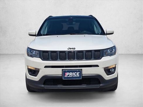 Used 2020 Jeep Compass Latitude image 2