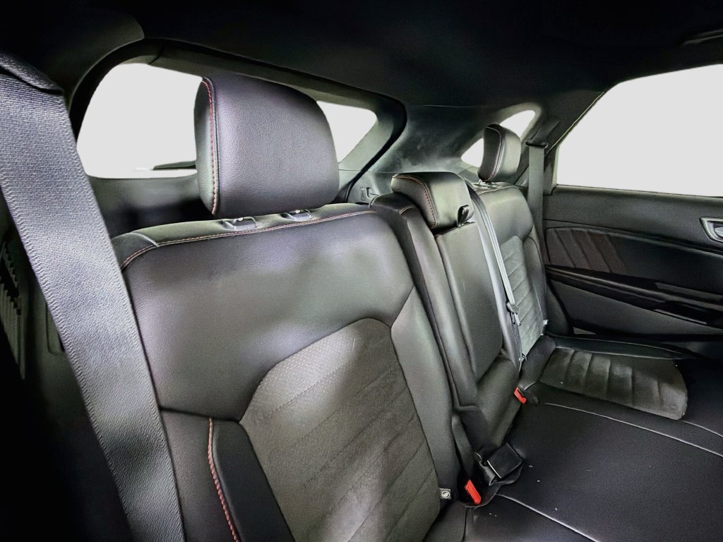 Used 2021 Ford Edge ST-Line FWD image 27