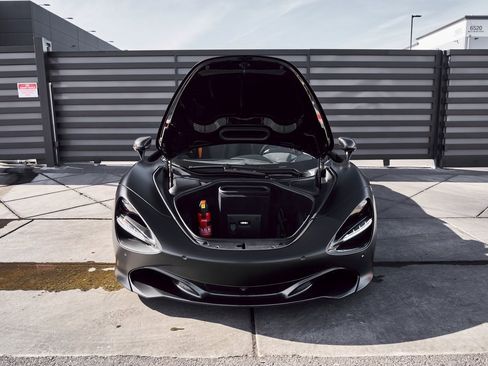 Used 2020 McLaren 720S image 18