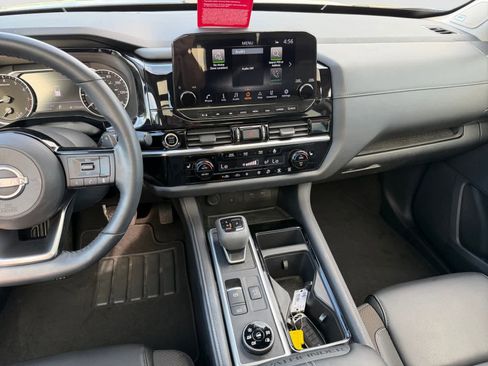 Certified 2023 Nissan Pathfinder SL w/ SL Premium Package AWD/4WD image 15