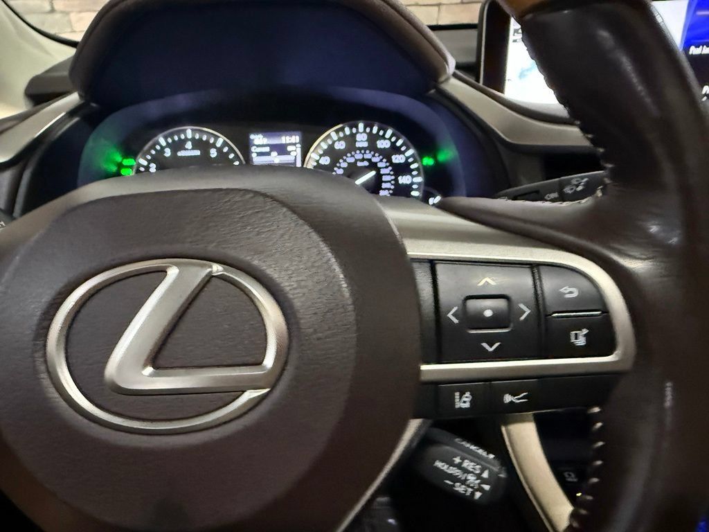 Used 2018 Lexus RX 350L AWD image 16