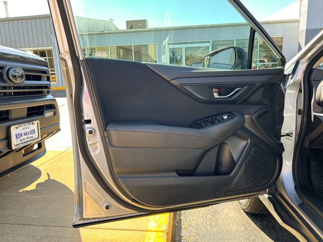 Used 2023 Subaru Outback Premium AWD/4WD image 15