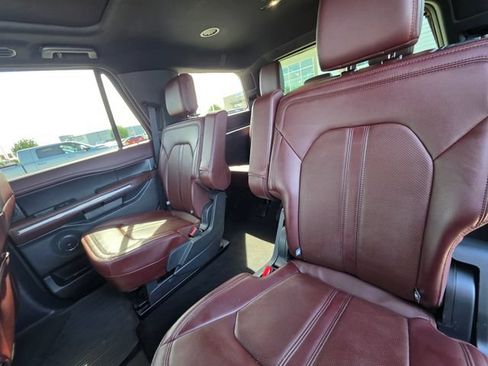 Used 2024 Ford Expedition Limited AWD/4WD image 14
