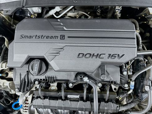 Used 2025 Kia K4 LXS image 32