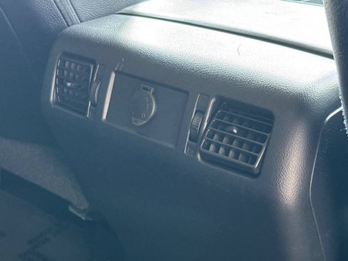 Used 2017 Toyota Tundra Limited w/ Limited Premium Package RWD image 16