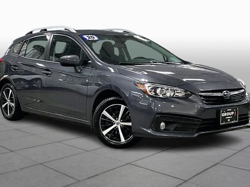 Used 2020 Subaru Impreza Premium image 2