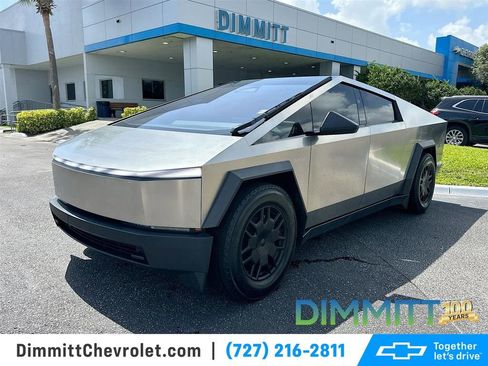 Used 2024 Tesla Cybertruck AWD Crew Cab image 1