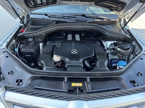 Used 2016 Mercedes-Benz GL 450 4MATIC image 40