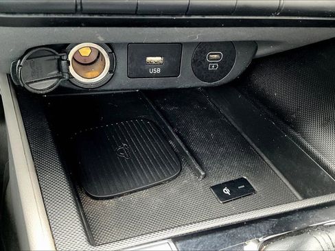 Used 2024 Hyundai Elantra SEL w/ Convenience Package image 24