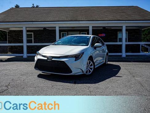 Used 2020 Toyota Corolla LE image 1