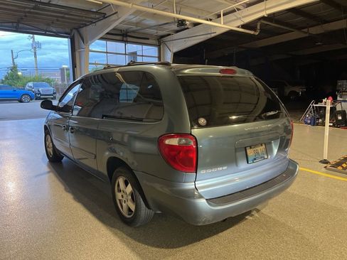 Used 2005 Dodge Grand Caravan SXT w/ Leather Interior Group image 7